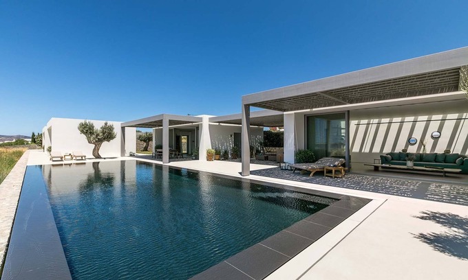 Paros Villa | Amazing Paros Villa | Villa Rose | 4 Bedrooms | Large Private Pool