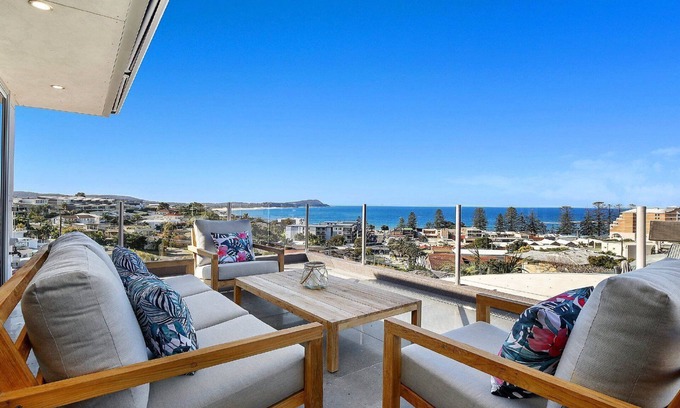 Terrigal House | Amazing views and short walk to beach