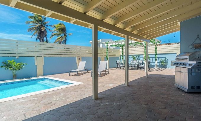 Opal House | Amazing Villa Near to the Beach