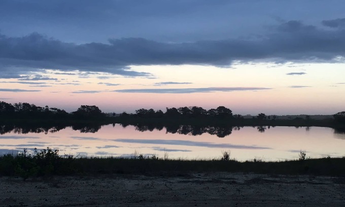 Napeague Cottage | Amazing Waterfront Hamptons Amagansett Cottage!