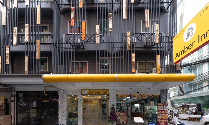Thanon Phaya Thai House | Amber Inn