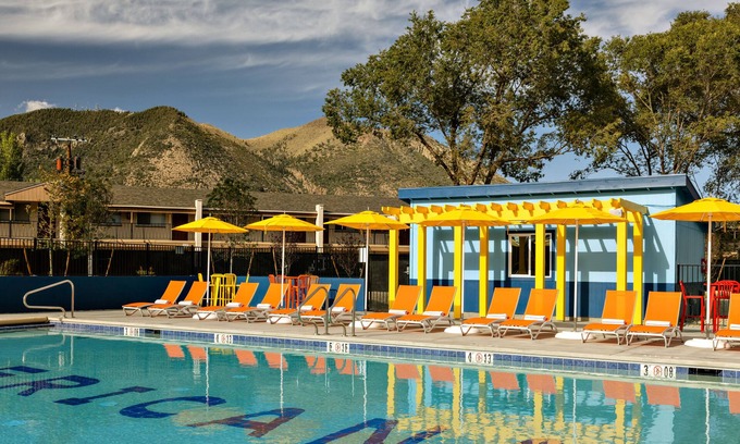 Flagstaff Hotel | Americana Motor Hotel