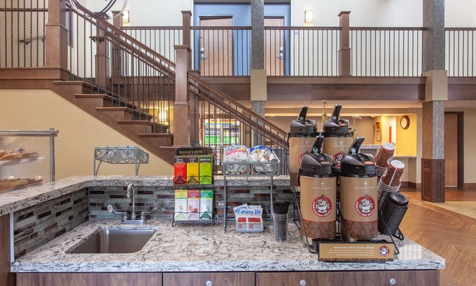 Mankato Hotel | AmericInn by Wyndham Mankato Event Center