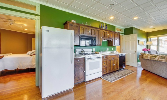 Millersburg Cottage | Amish Country Getaway w/Pastoral Views!