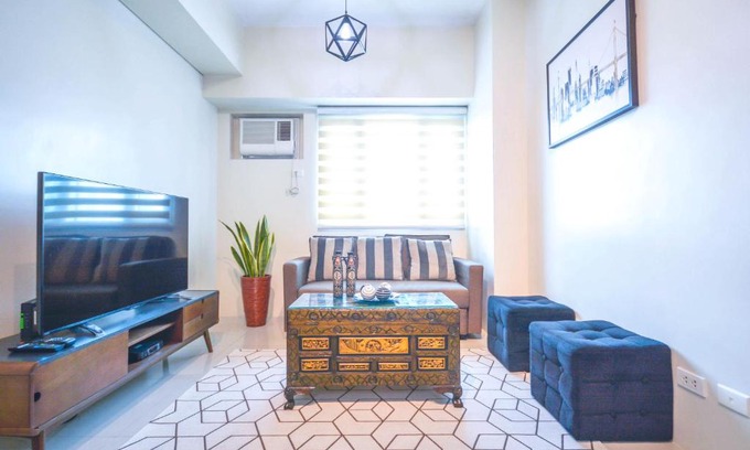 Legazpi Village Apartment | Amora Suites at the Beacon Makati