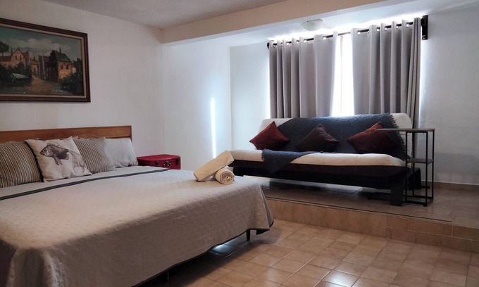 Downtown Queretaro House | Amplia y céntrica habitación con baño privado en Querétaro