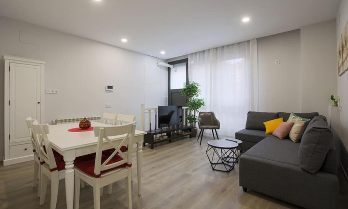 Adelfas Apartment | Amplio apto 2 hab a 20min de Puerta del Sol