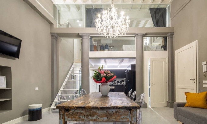 Oltrarno Apartment | An amazing home in Florence by Mmega