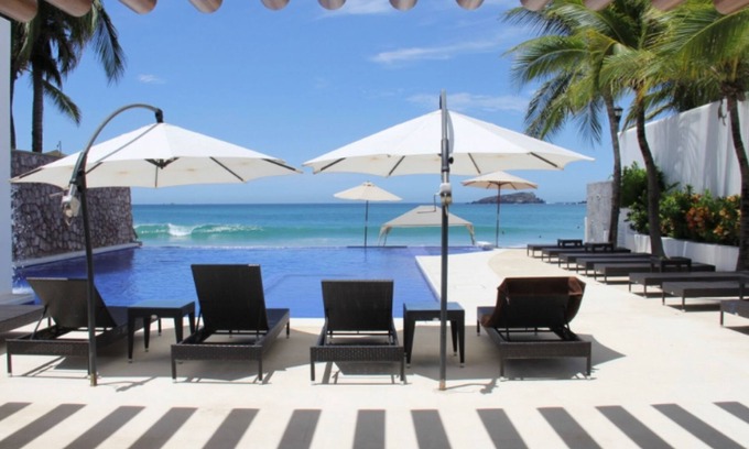 Ixtapa Apartment | An elegant and peaceful apartment located in a exclusive front beach condo