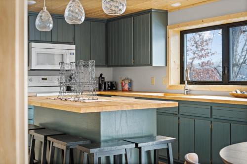 Pequot Lakes House | Anchor Bay
