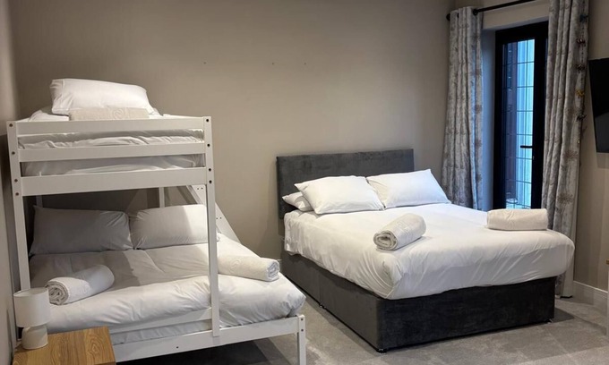 Wimborne Saint Giles House | ANCHOR PADDOCK COUNTRY RETREAT