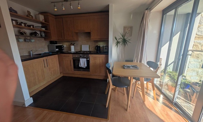 Mabe Apartment | Anchor Quay Hideaway | 1BR + Great Location
