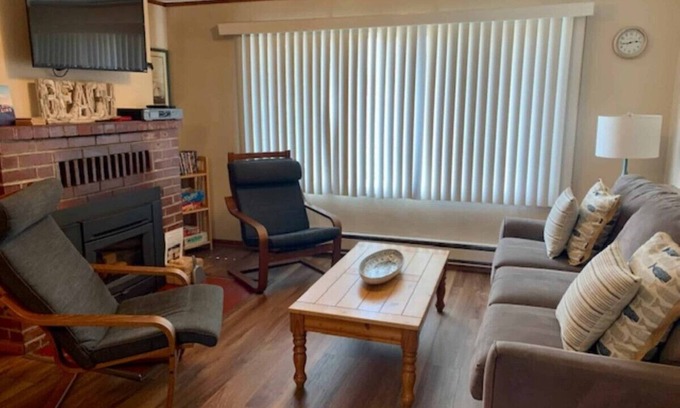 Long Beach Cottage | Anchorage Cottages Unit 8-Dog- Friendly and close to the beach