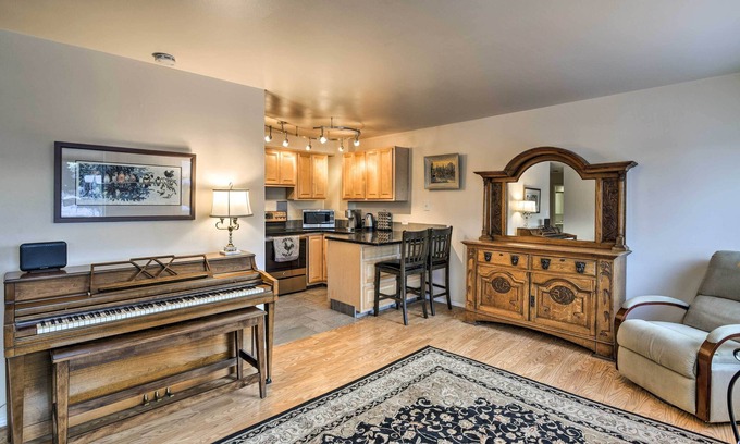 South Addition Condo | Anchorage Vacation Rental in Walkable Area!