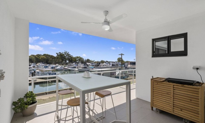 Sandstone Point Apartment | Anchors Away - Waterfront Unit