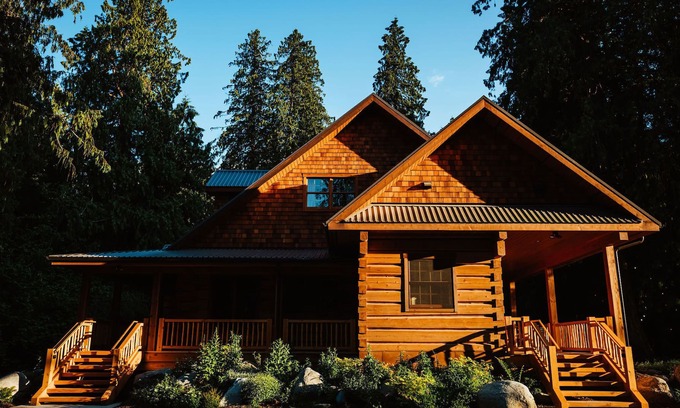 Pemberton Ski Chalet | Ancient Cedars Lodge