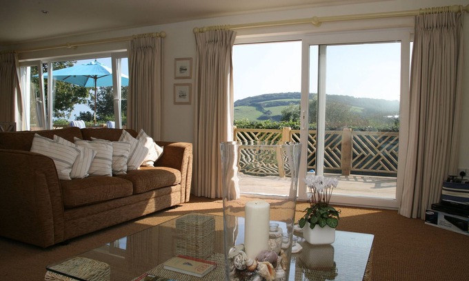 Gorran Haven House | Ancient Fishing Village - Stunning Walks and Beaches.