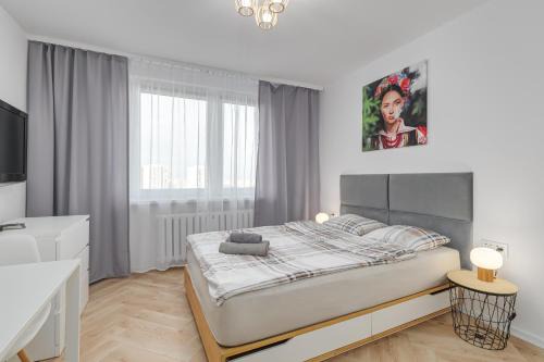 Bielany Apartment | Andersena 190 B - 12 piętro - 10 min CMKP - 5 min Metro - 15 min Centrum