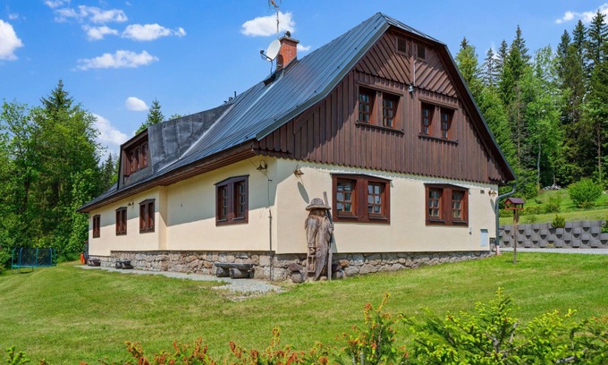 Harrachov House | Anenské údolí by Interhome