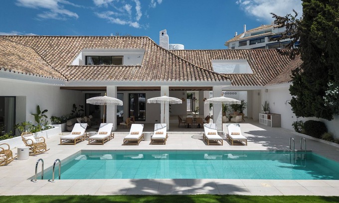Puerto Banus Villa | Anfitrión | Five Bedroom Villa