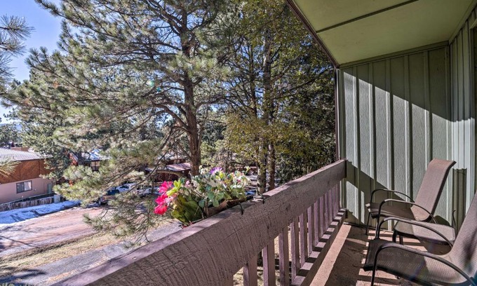 Angel Fire Apartment | Angel Fire Mtn Escape Walk to Chile Express Lift!