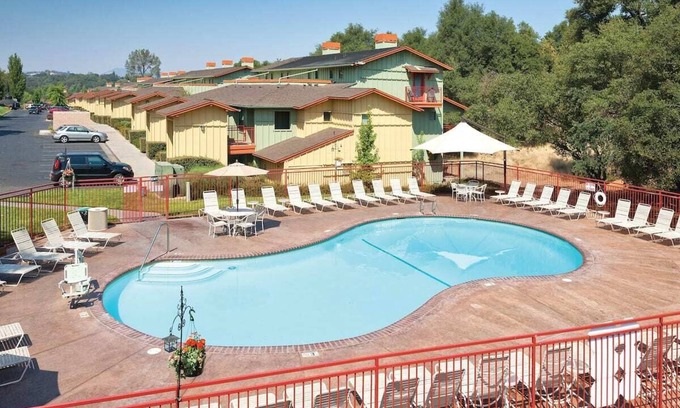 Angels Camp Resort | Angels Camp - Unwind along California's quiet foothills