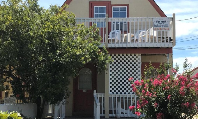 Northeast Virginia Beach Hotel | Angie's Guest Cottage