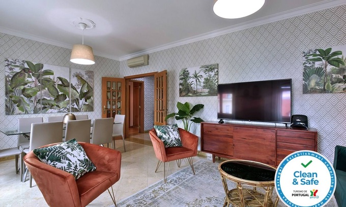 Lisbon Old Town Condo | Angle's 67 With parking Place