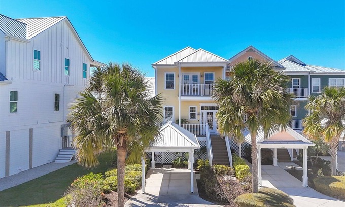 Placida House | Anglers Club- Waterfront 3-bedroom townhome in Placida, FL that sleeps up to 6 guests.