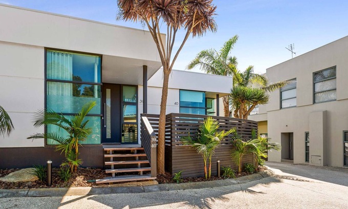 Anglesea Apartment | Anglesea Waterfront 40 - walk to the beach and river