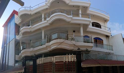 Naini Hotel | Anita Royal palace and lodge