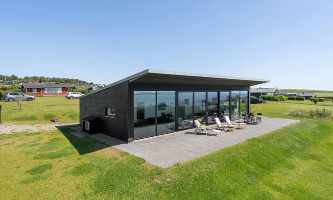 Skødshoved Strand House | "Anniina" - 200m from the sea by Interhome