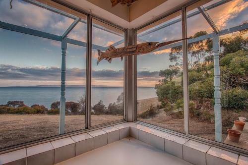Willoughby House | Antechamber Bay Retreats