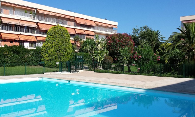 Plaine de la Brague Apartment | Antibes residence with pool, tennis, very large terrace, garden, prox sea