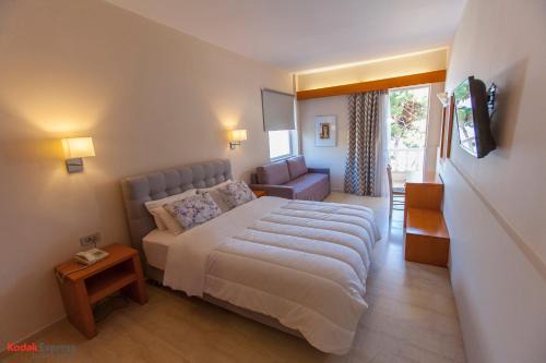 Antikyra Hotel | Antikyra Beach Hotel