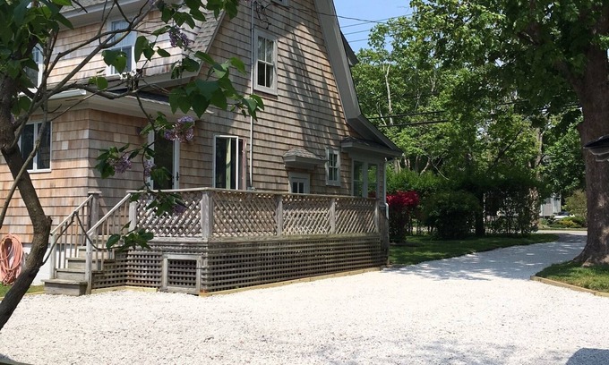 Greenport West House | Antique house, Private & Peaceful Oasis