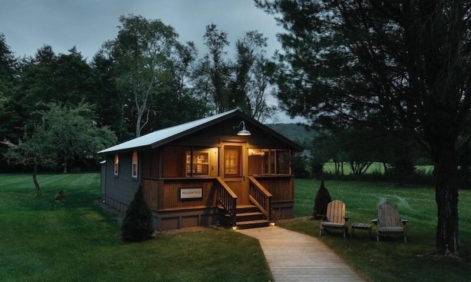Livingston Manor Hotel | Antrim Streamside