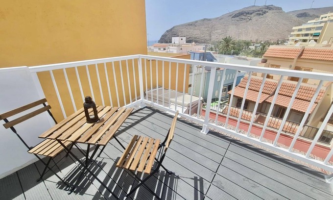 San Sebastian de la Gomera Apartment | Apartment 'Apartamento La Pista Sur' with Sea View, Private Terrace and Wi-Fi