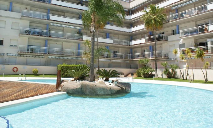 Santa Margarida Apartment | Apart.with parking, community pool AV-42