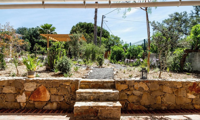 Telheiro Apartment | Apartamento en las Montañas, con Wifi, Huerta Bio a 15 Minutos de la Playa Faro