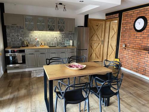 Piecki Apartment | APARTAMENT 1 Nad rzeką Krutyń