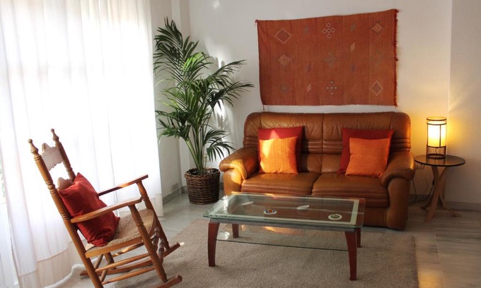 Distrito Sur Apartment | Apartamento Con Patio Cerca Mezquita