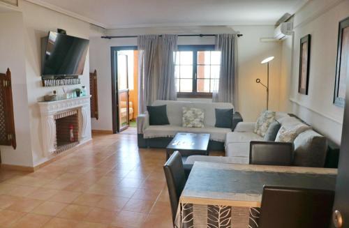 Centro Comercial Bahia Sur Apartment | Apartamento con vistas Bahia Sur