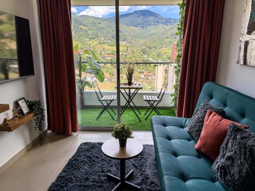 Sabaneta Apartment | Apartamento con vista a la montaña, piscina y gym
