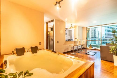 Medellin Apartment | Apartamento familiar con jacuzzi El Poblado