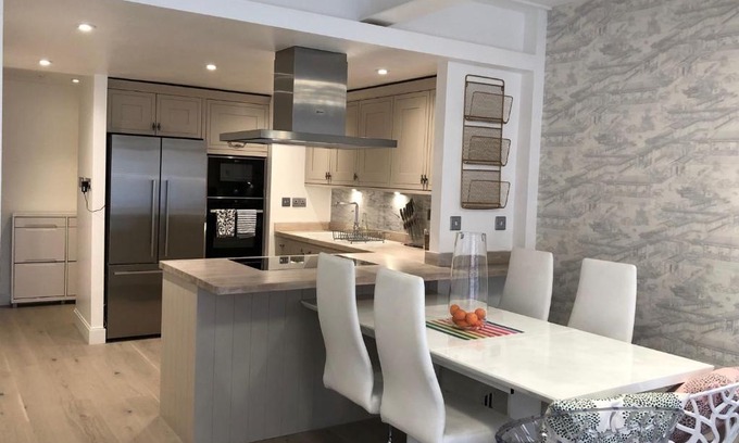 Stratford and New Town Apartment | Aparthotel Apartment Holiday Rentals Stratford London