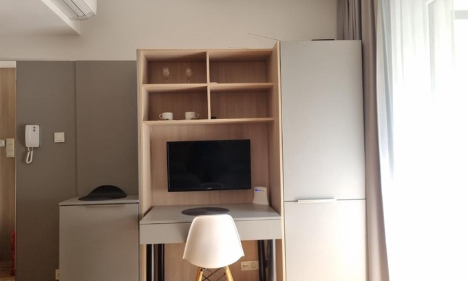 Wola Apartment | Aparthotel in Warsaw very close to the city center, free underground parking, WiFi, air conditioning, balcony