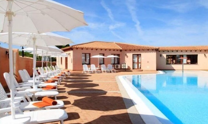 Vignola Mare House | Apartment in Vignola Mare near Sandy Beach