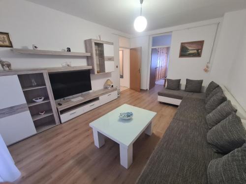Osijek Apartment | Apartman Yellow - SELF CHECK IN