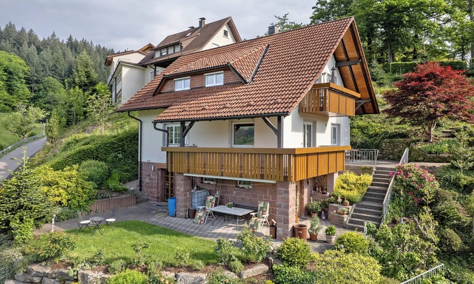 Bad Peterstal-Griesbach Apartment | Apartment 'Herbert Panter' with Mountain View, Shared Terrace and Wi-Fi